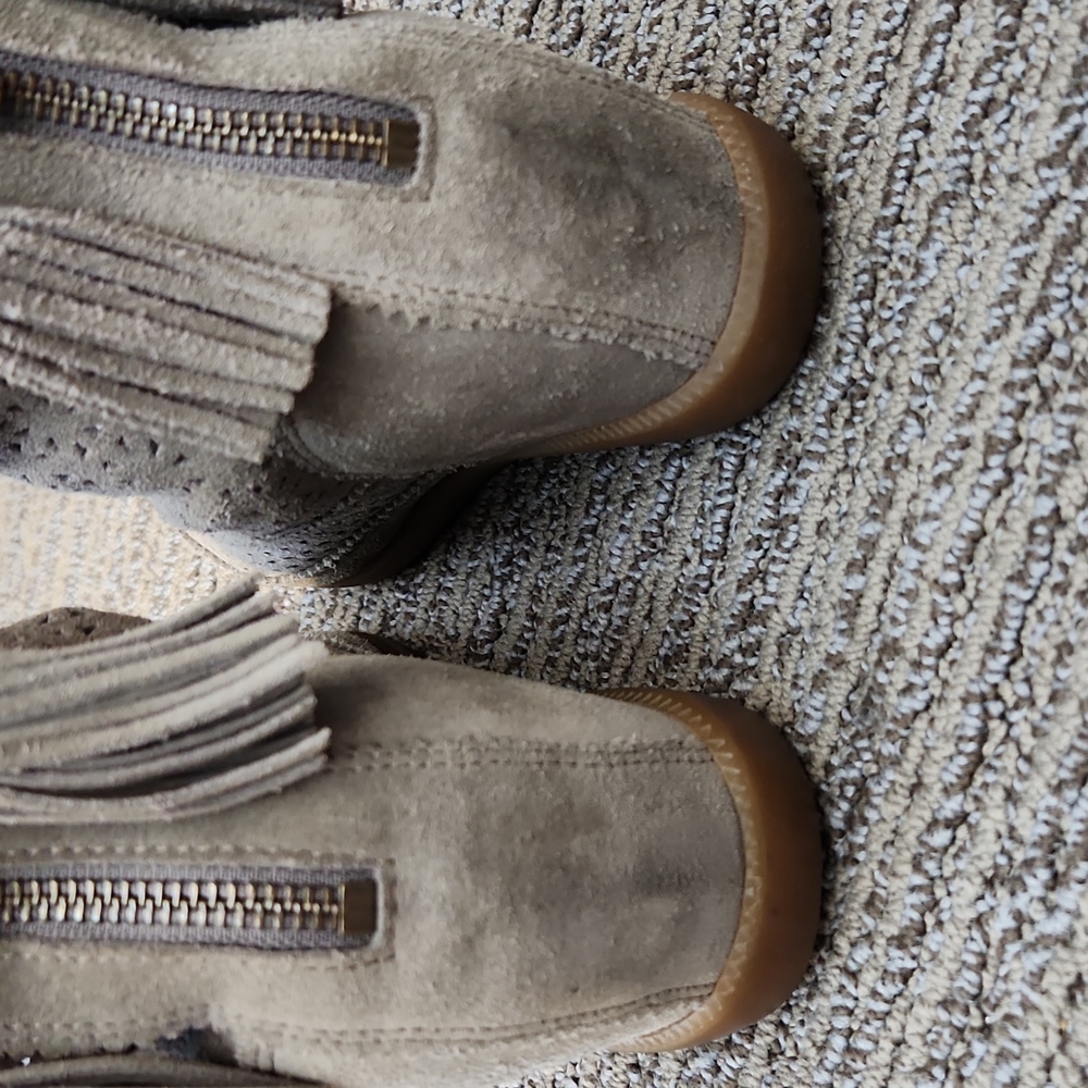 Isabel Marant Bealay Suede Booties - Picture 4 of 16